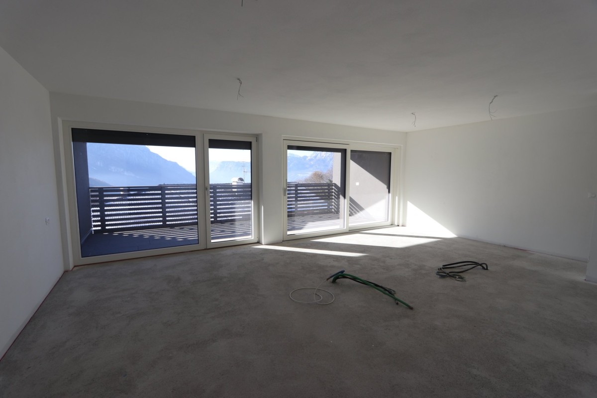 Neue konventionierte 4-Zimmerwohnung mit Terrasse - W10